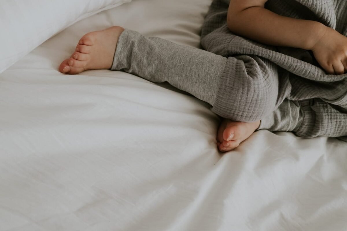 Muslin Sleeping Bag with Legs (1-2 years) Grey - Image 13