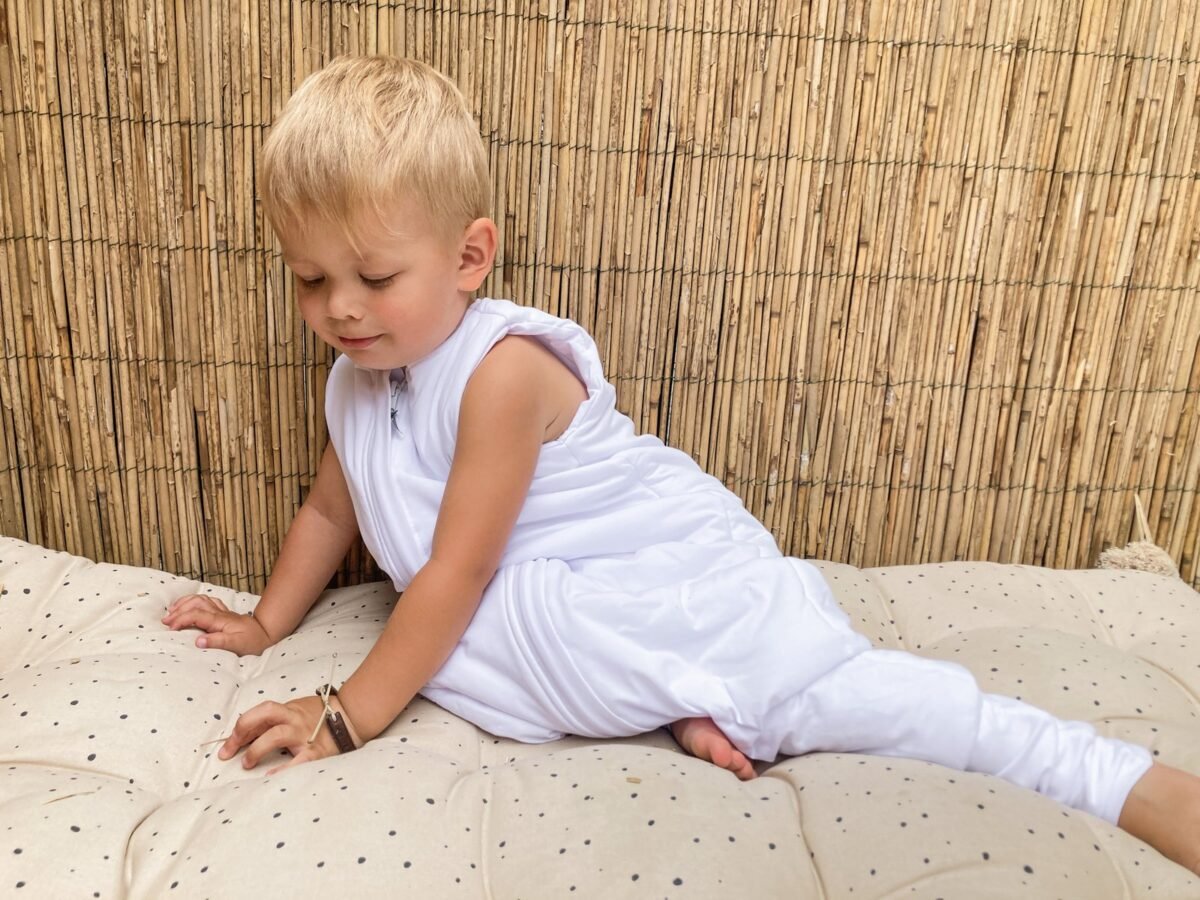 Lightwear Sleeping Bag with Legs (6-12 months) Sand - Image 21