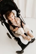 Baby im Kinderwagen
